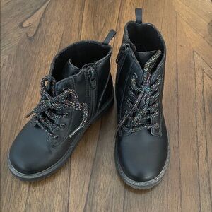 Old Navy Kids Boots with Multicolor Laces